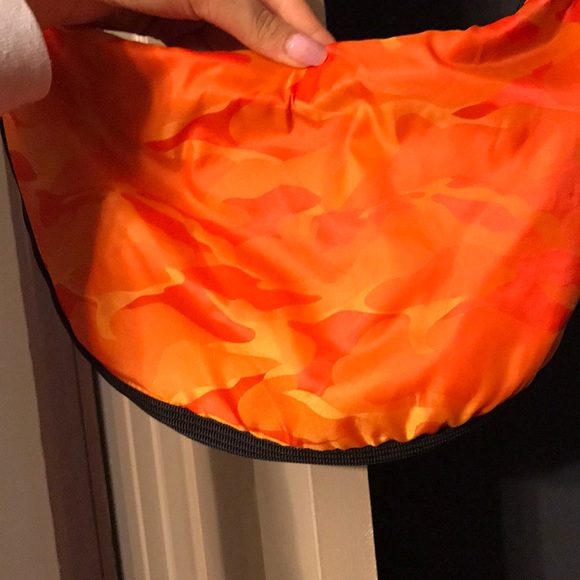 Urban outfitters crossbody bag NEVER WORN!! - Picture 3 of 3